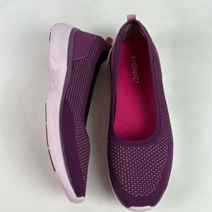 Like new Vionic "Kallie" Lightweight Comfort Shoe Slide Loafer Sport 9